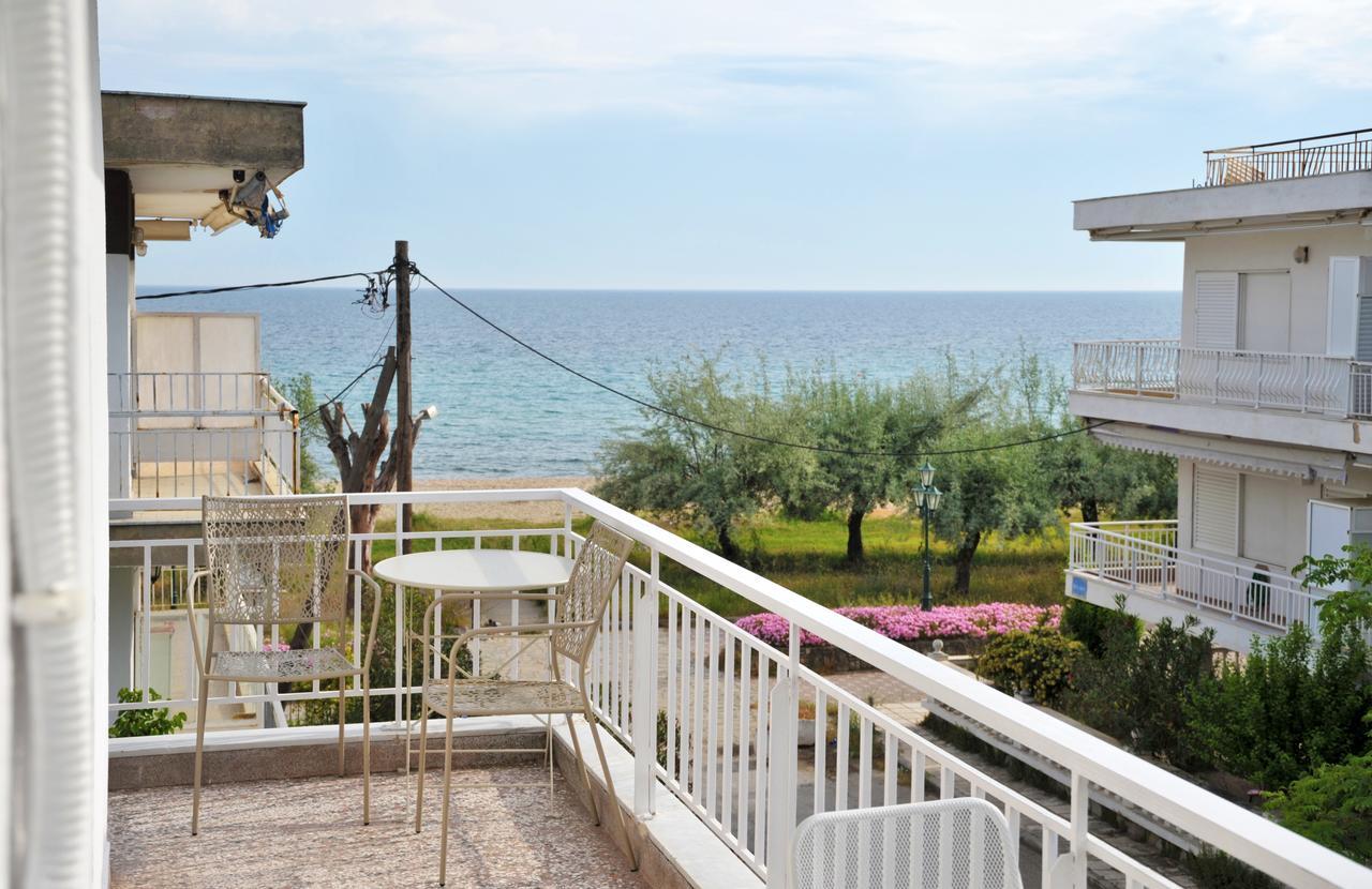 Themis 40 Steps From Beach Paralia Dionysiou Esterno foto