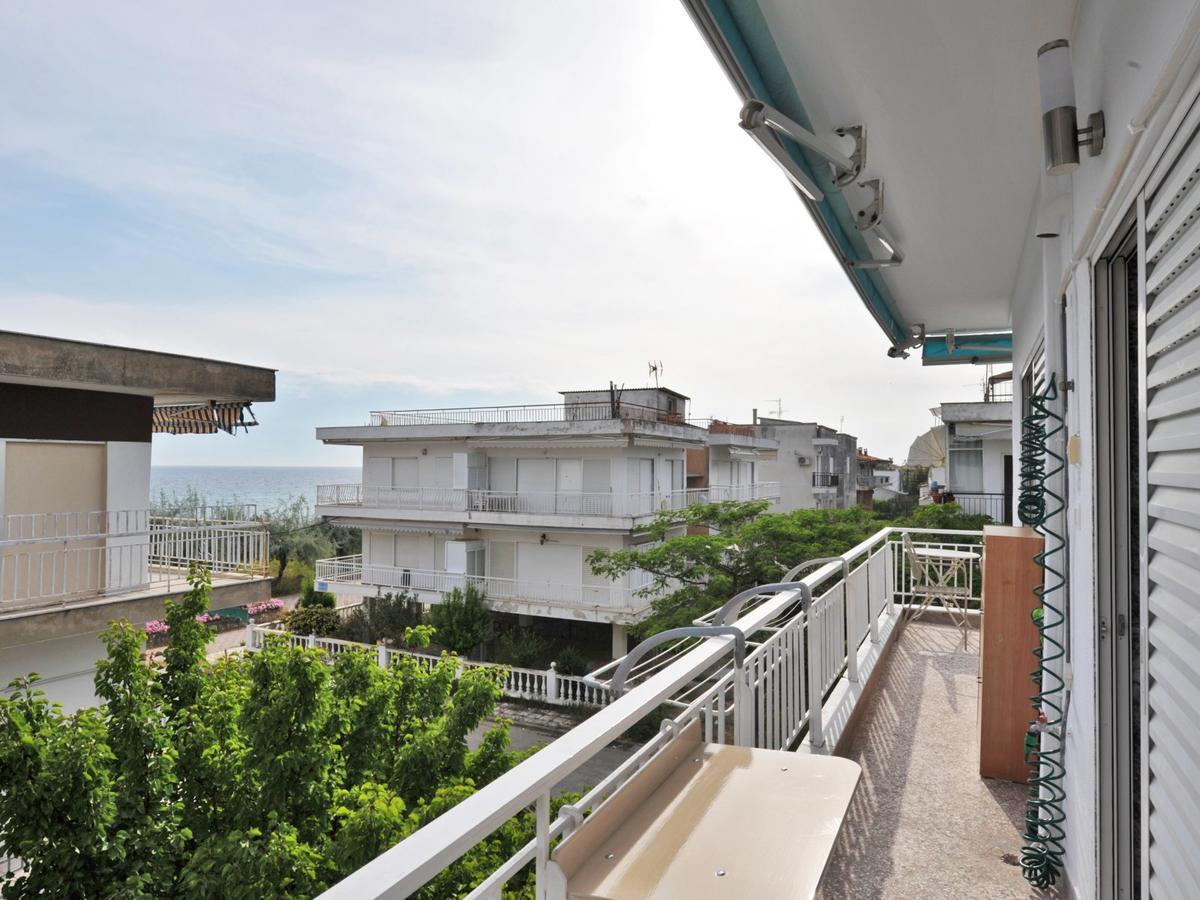 Themis 40 Steps From Beach Paralia Dionysiou Esterno foto