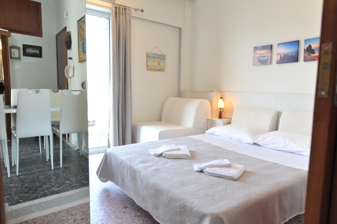 Themis 40 Steps From Beach Paralia Dionysiou Esterno foto